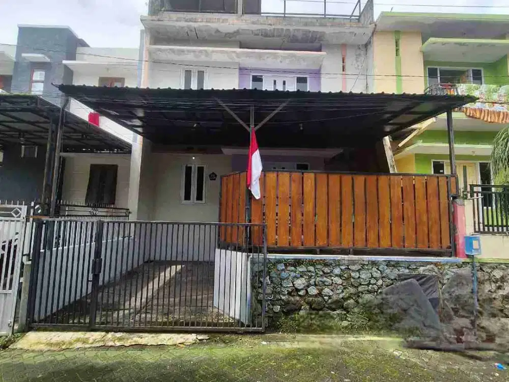 Kost 8 Kamar Perum Tata Surya Belakang Kampus UIN