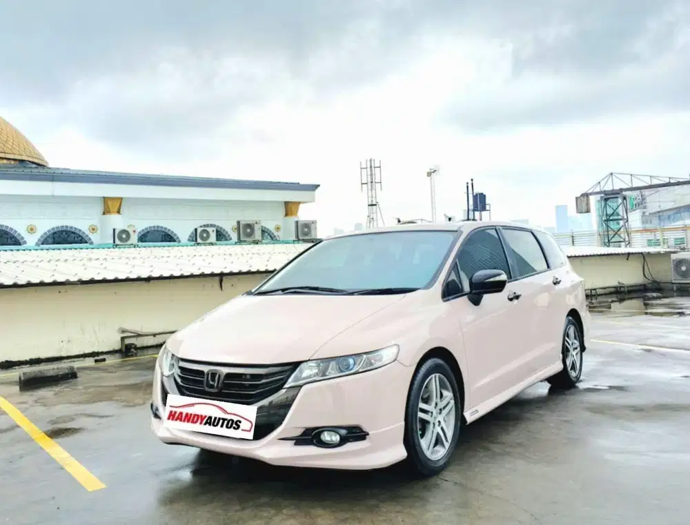 Honda Odyssey RB3 Tahun 2013 Automatic Putih Metalik