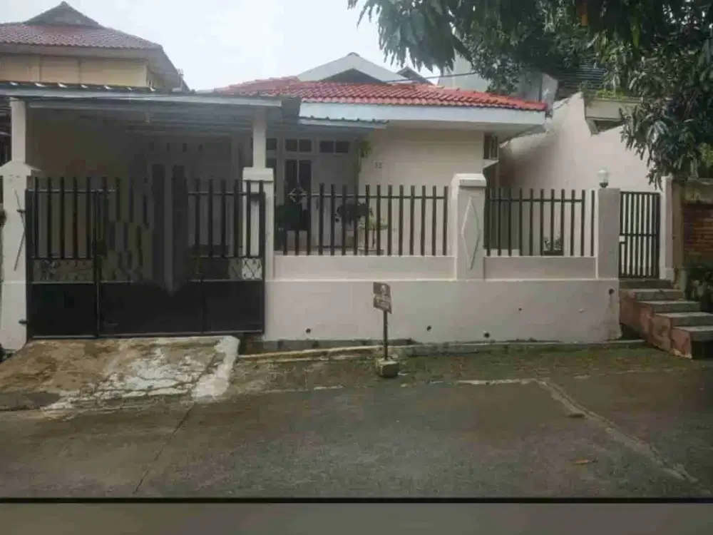 Dijual rumah siap huni 1 lt di dekat stasiun Depok baru, dekat puskesmas abadijaya, dekat pasar agung