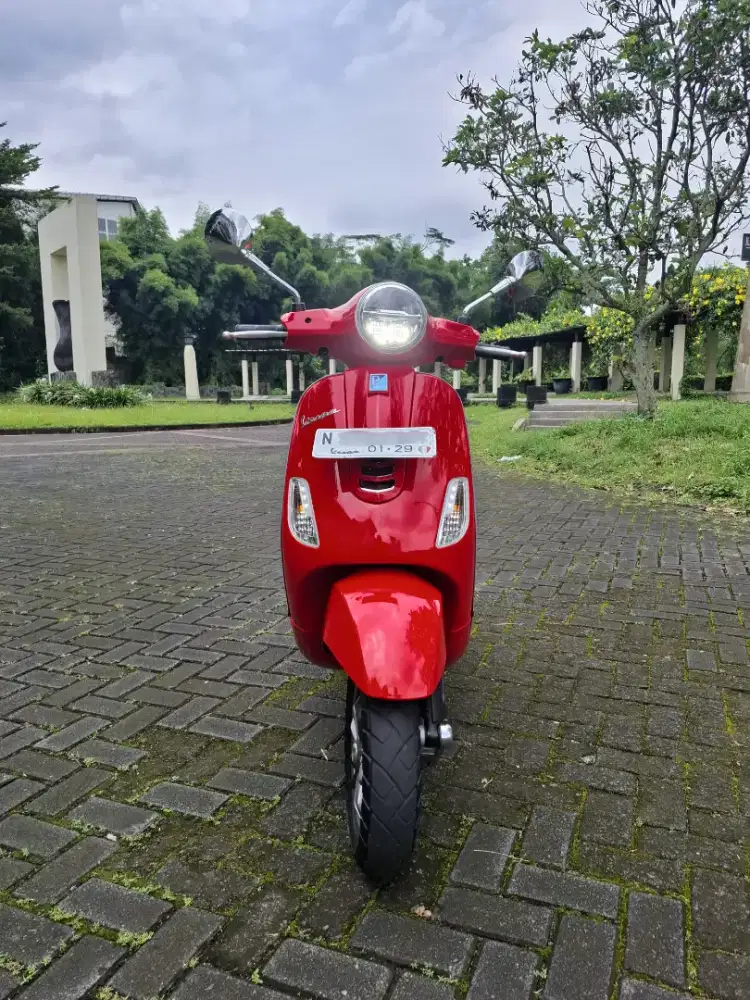 Vespa LX 125 i-get 2024 Red Passione