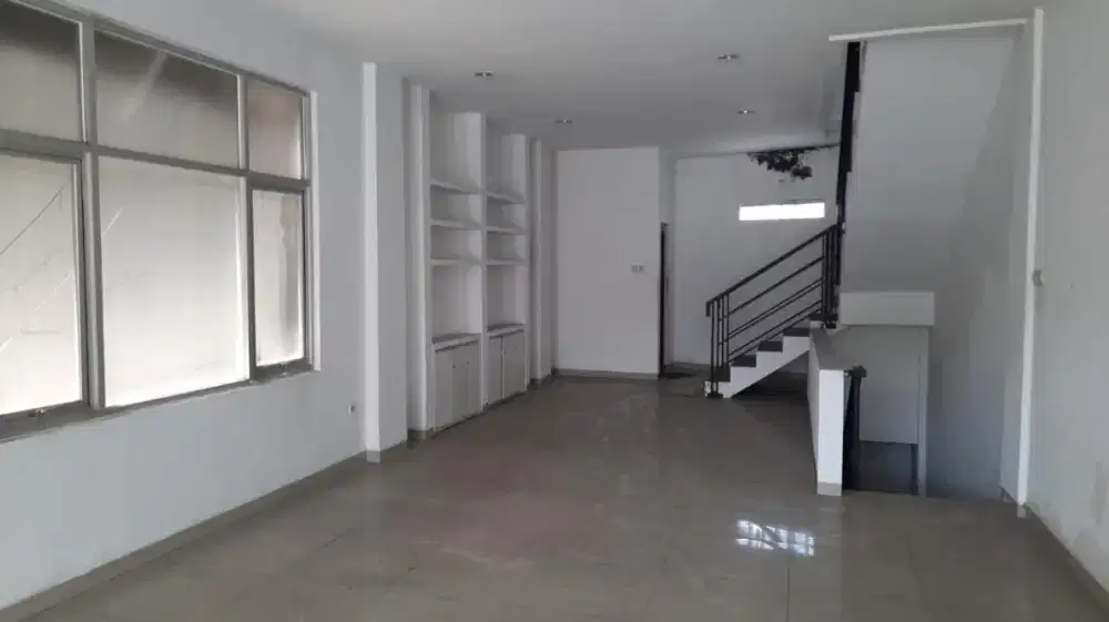 DISEWAKAN RUKO CIHAMPELAS MAINROAD MUEAH BAGUS