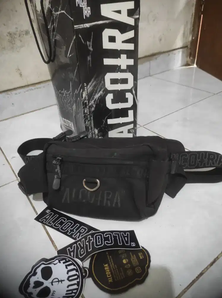 Tas Alcotra pria ,slempang