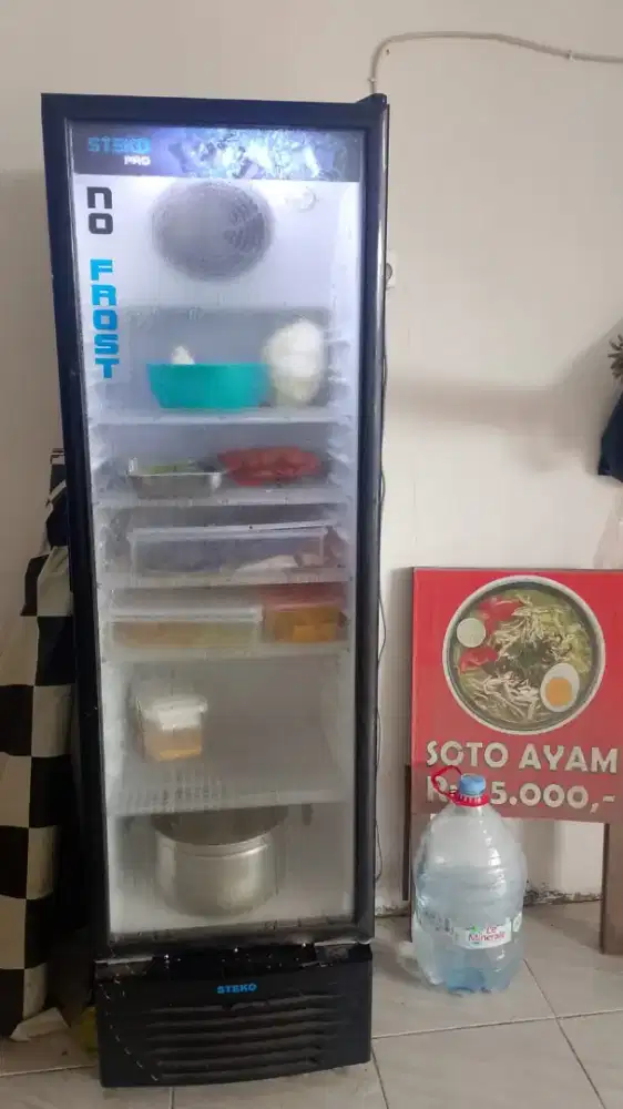 Showcase 5 lapis Merck STEKO