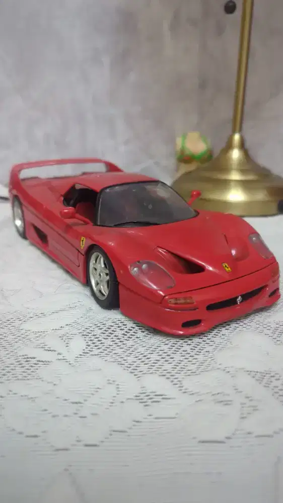 Miniatur F50 burago
