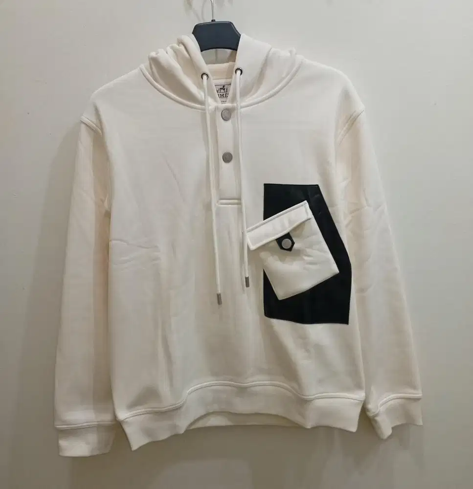 HERMES HALF BOTTON HOODIE CREAM