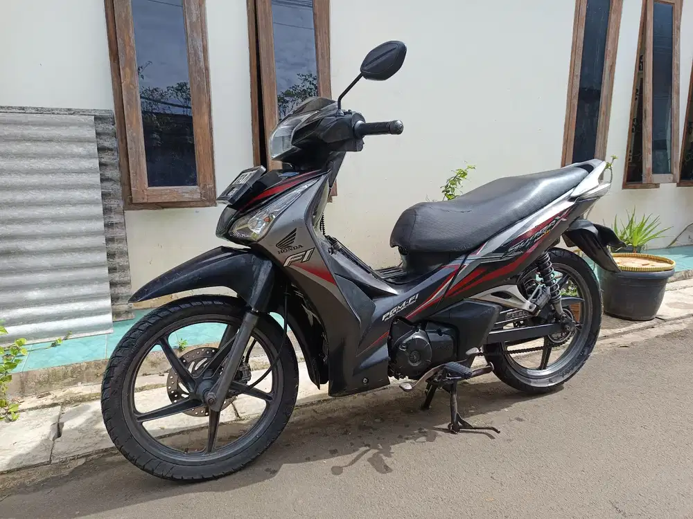 DI JUAL CEPAT supra helmin 2013 siap pakai