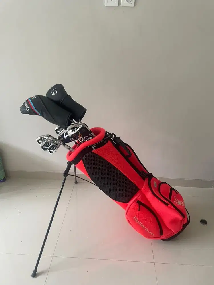 1 SET Taylormade M4 Iron, Driver, Hybrid & Putter (Odyssey) + Golf Bag