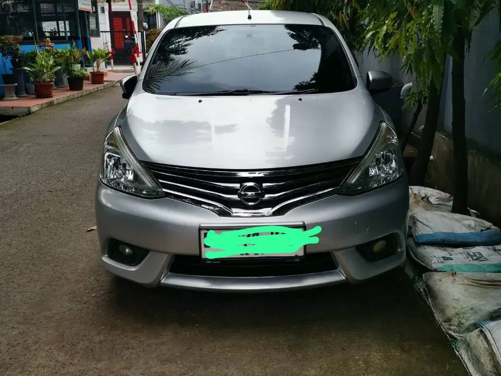 Dijual MPV Nissan Grand Livina 1.5 X.V Special Version tahun 2013
