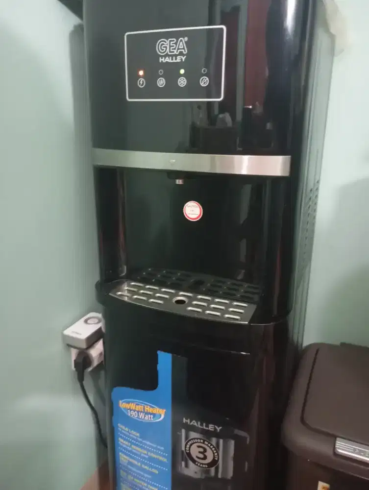 Dispenser GEA galon bawah