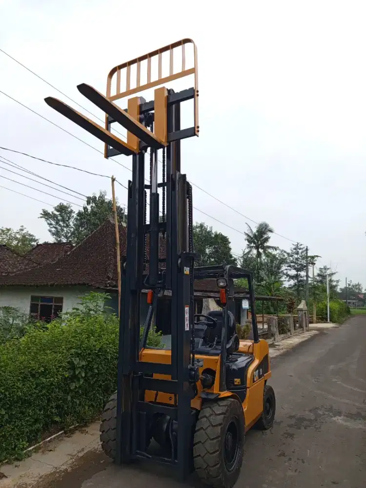 Jual forklift 3 Ton 2020 Diesel Caterpillar
