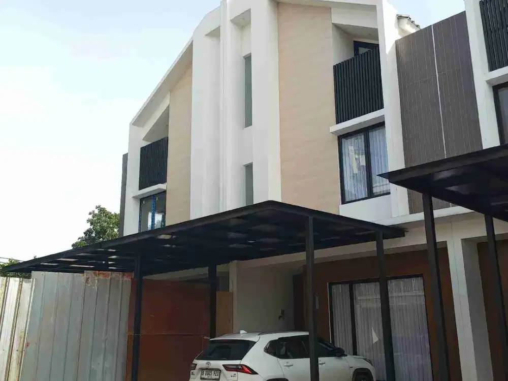 Rumah Strategis Besar Jakarta Selatan Dekat Pasar Minggu