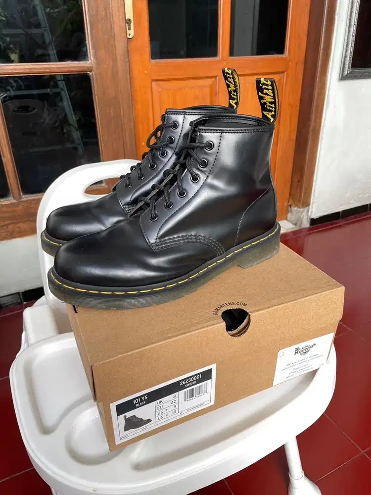 Dr. Martens 101 YS 6 Hole Original Store Bandung
