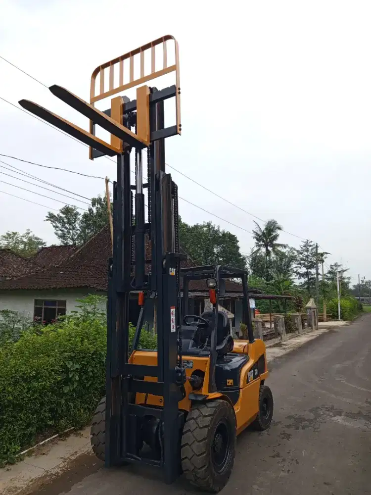 Forklift 3 Ton 2020 mast 4,5 meter siap kerja