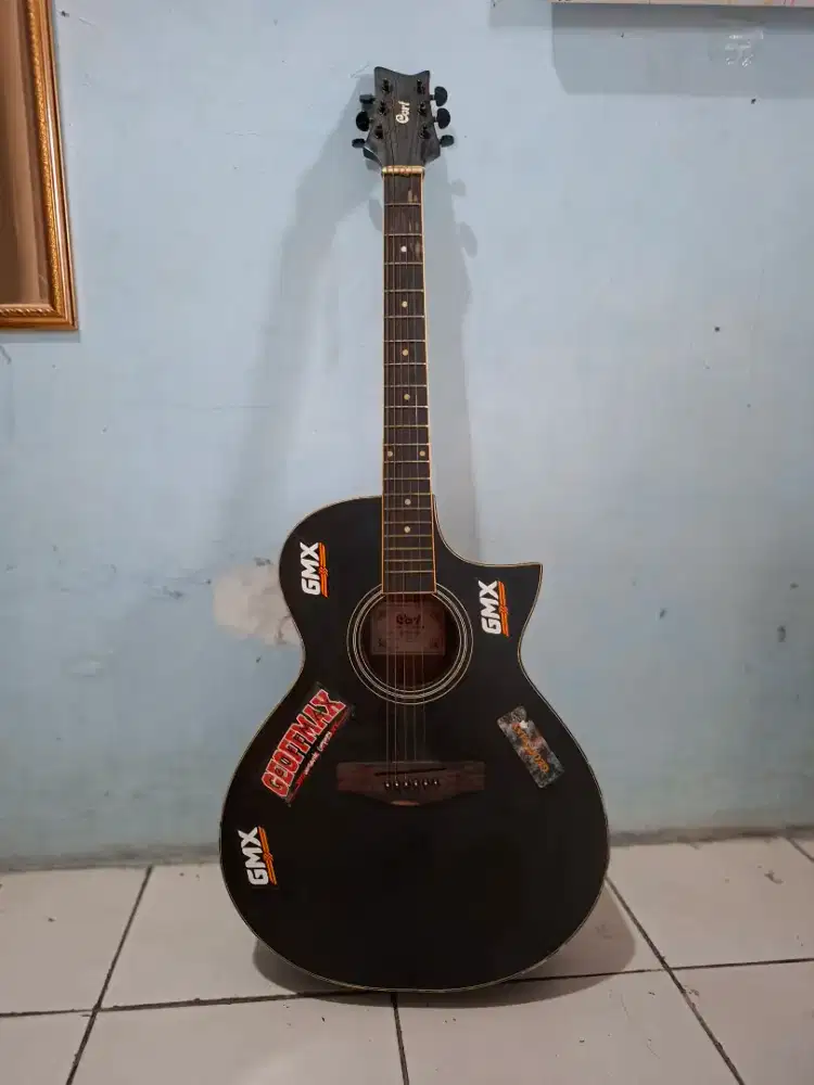 Gitar cort akustik