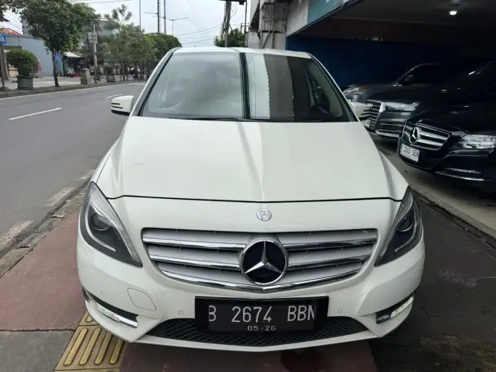 Mercy B200 sport  th 2013 AT