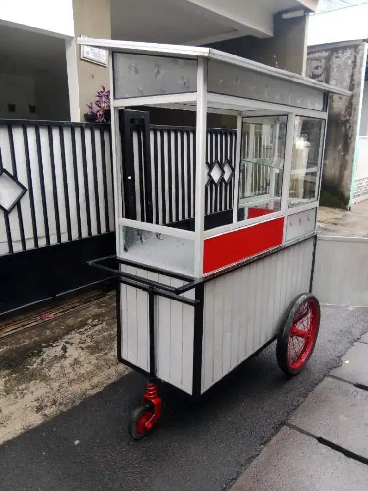 Gerobak alumunium  bekas roti bakar ( nego tipis  )