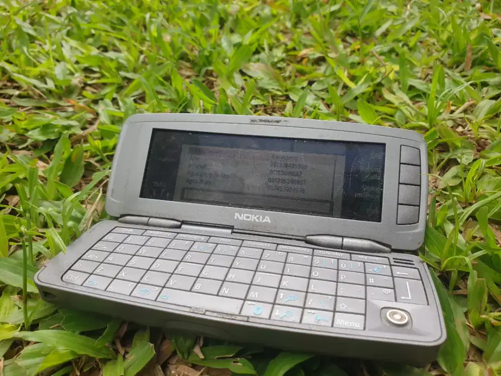 Nokia 9300 Komunikator original Normal pake kartu telkomsel lancar