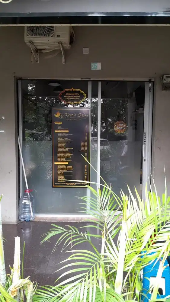 Lowongan salon.