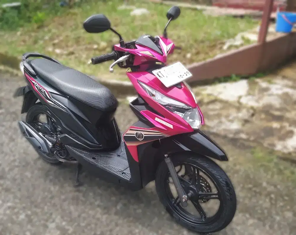 Honda Beat 2019 Magenta Hitam Mulus