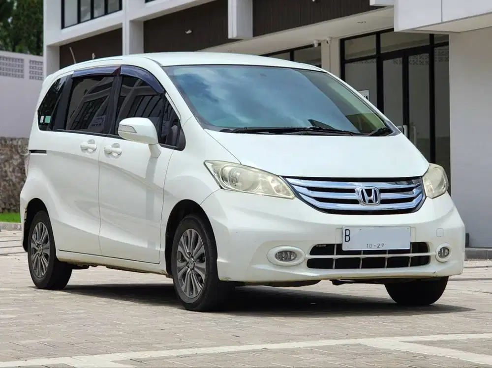 Honda Freed E PSD 2015 km 64rb service record