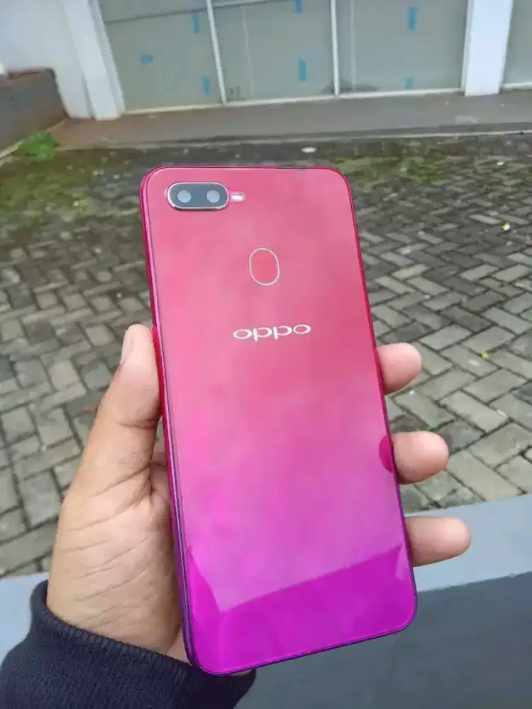 Oppo F9 ram 4/64 ( Resmi)