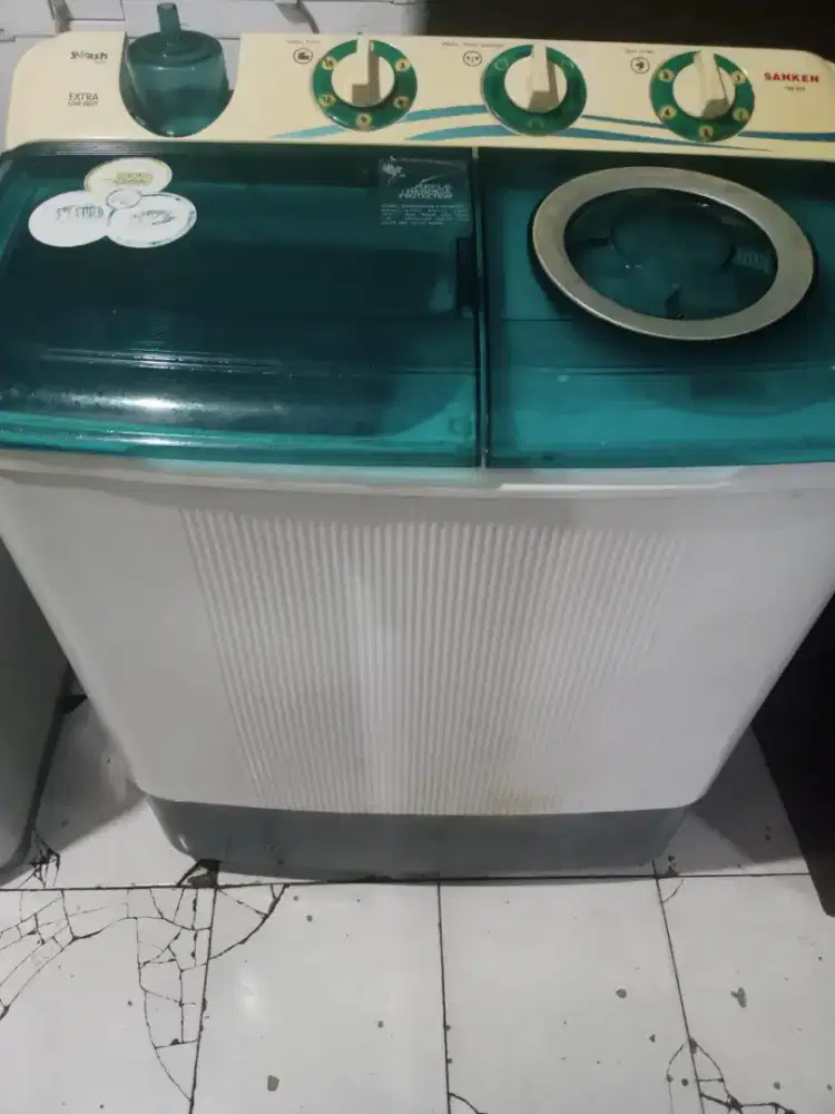 mesin cuci 2 tabung merek Sanken
