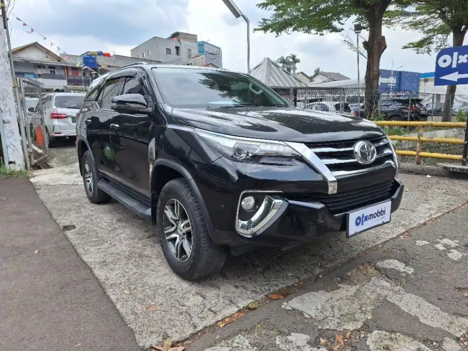 LOW DP Toyota Fortuner 2.4 G Solar-AT 2019 WJG