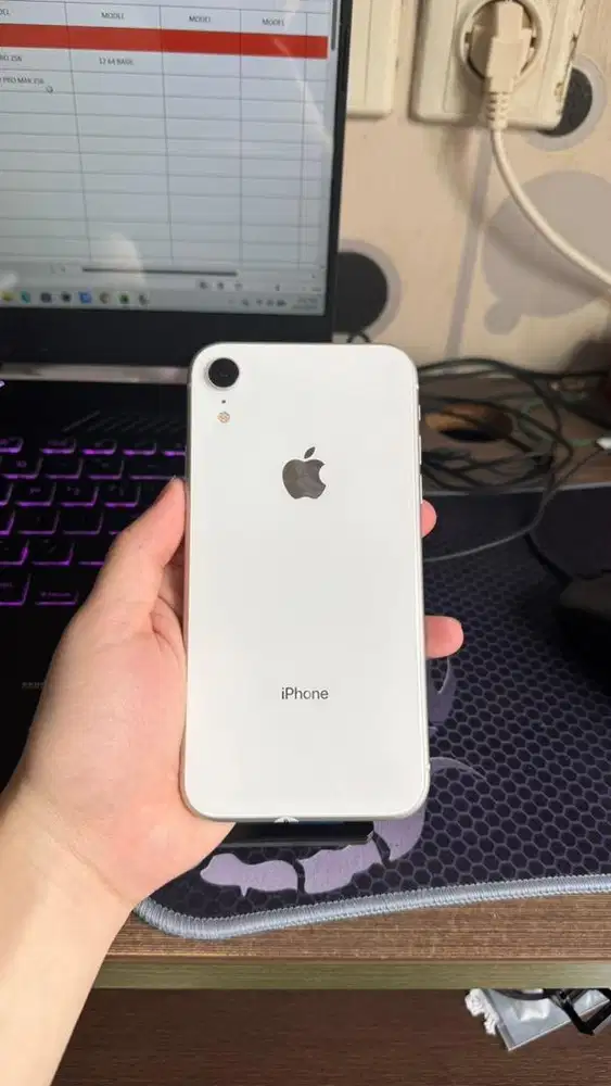 iphone xr 128 white