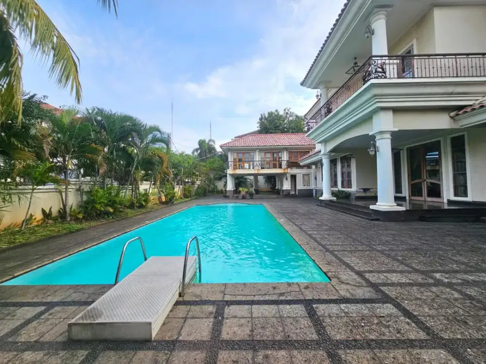 Rumah Mewah Taman Kedoya Baru Furnished Da Vinci Dekat Pintu Tol