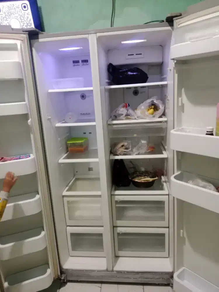 Jual bu kulkas 2 pintu side bye side merk SAMSUNG