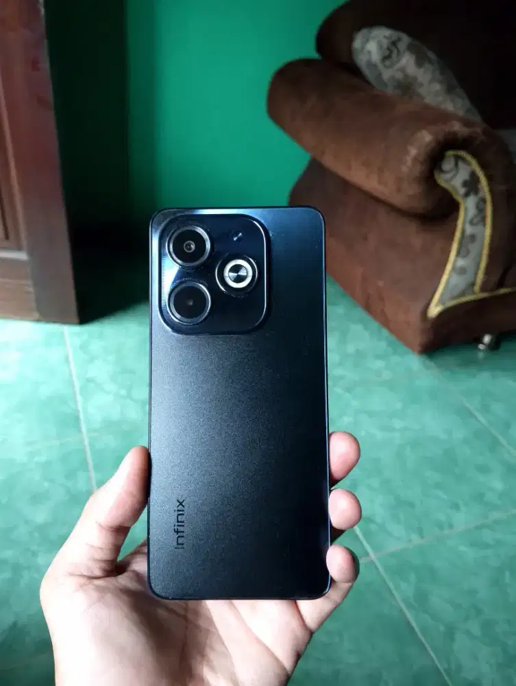 Infinix Hot 40i Black 4/128 GB Mulus