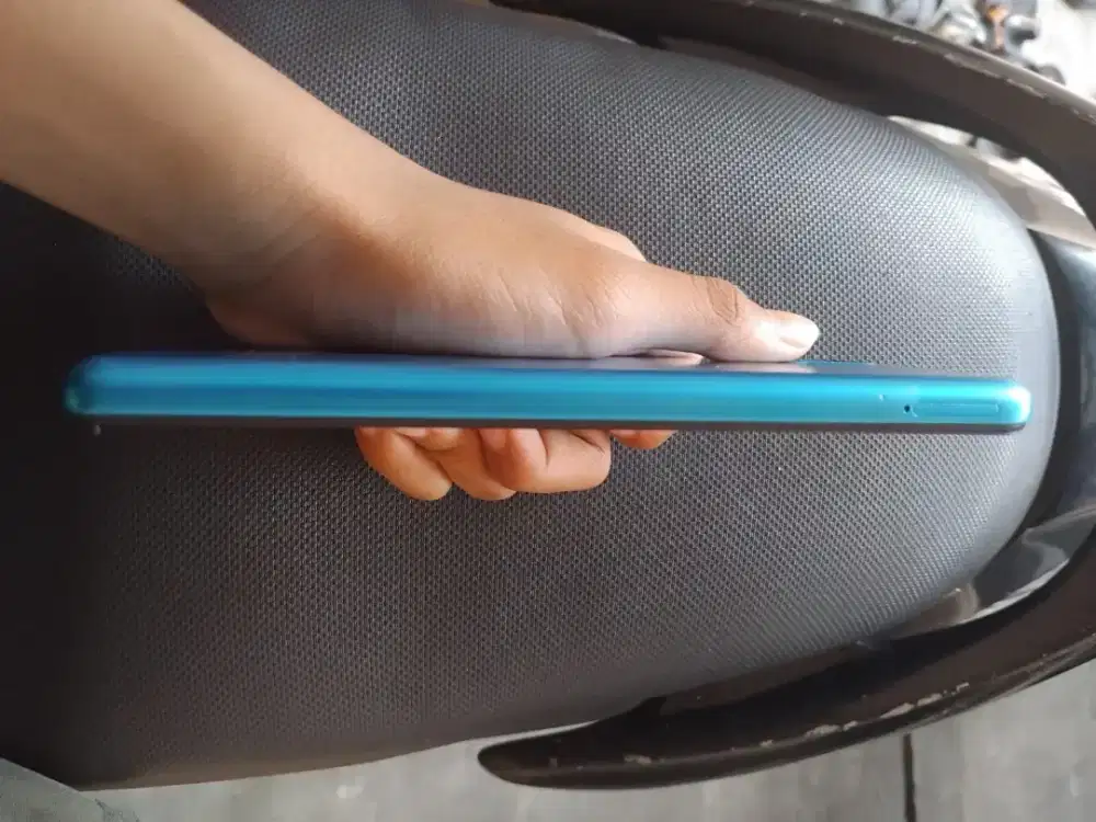 Hp samsung a12 bekas