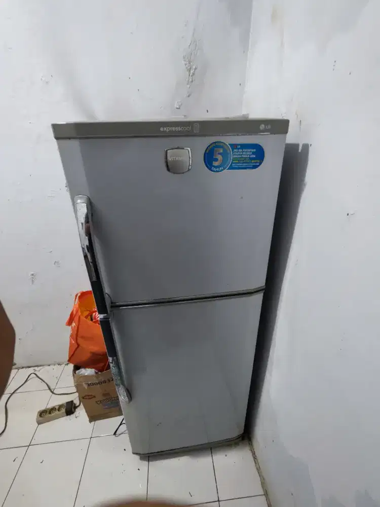 Kulkas LG 2 Pintu