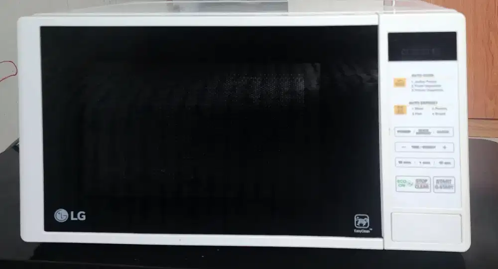 Microwave very good condition, sangat jarang dipakai