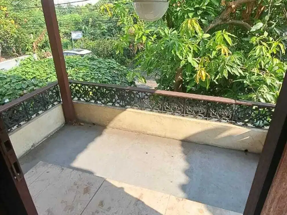 Rumah Strategis 400m² Penjaringansari Surabaya – Row Jalan 3 Mobil, 2 Menit ke MERR