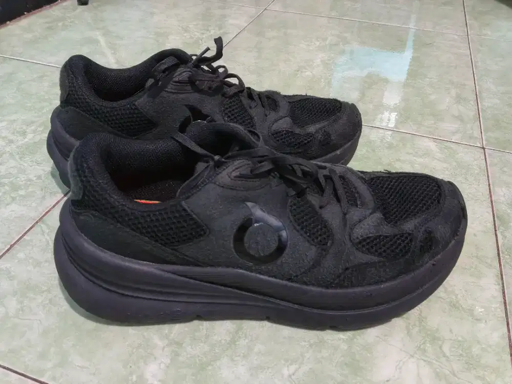 Sepatu Ortuseight Full Black jooss