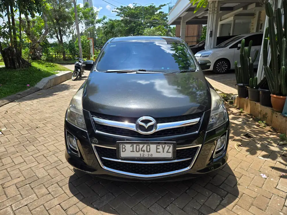 Dijual Cepat Mazda 8 Tahun 2013