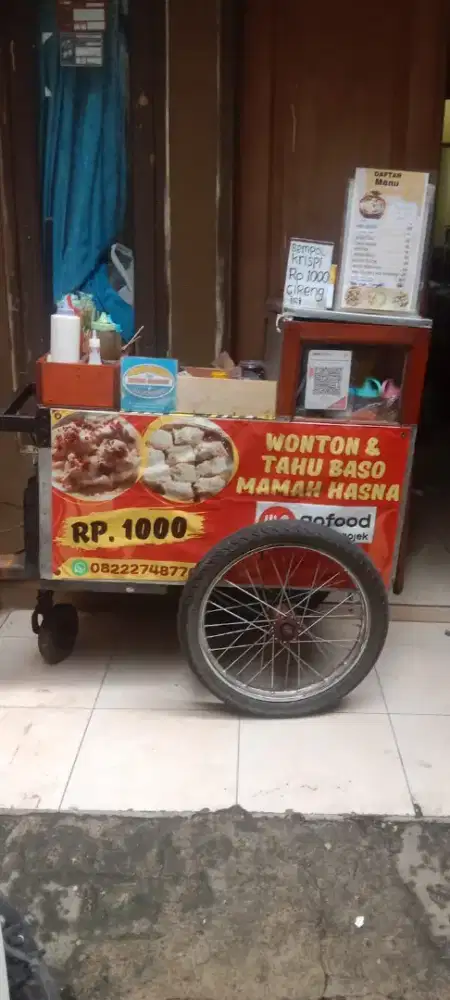 Gerobak jualan kondisi masih bagus