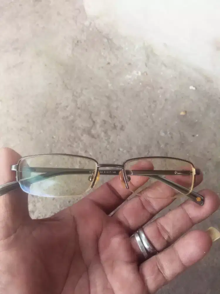 Kacamata Alfred Dunhill