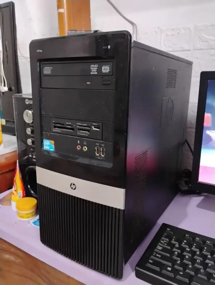 Pc cpu intel core i7 (HP) + ram 8gb + vga amd (cpu only)