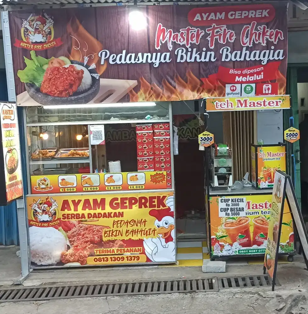 Dijual Etalase paket Gerobak jualan chicken geprek