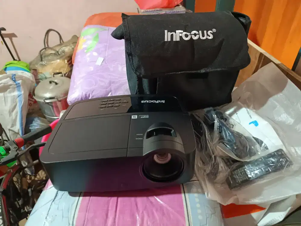 PROYEKTOR INFOCUS IN-126A