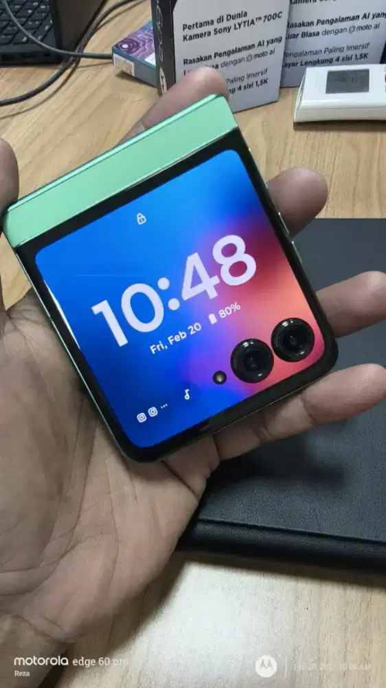 FREE ORDER MOTOROLA RAZR 60