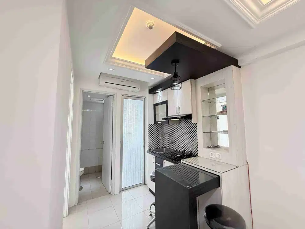 Sewa 2BR semi furnished apartemen Bassura City tower Alamanda