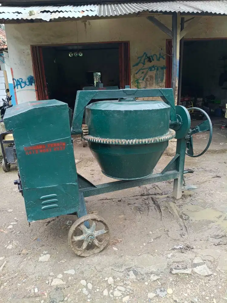 Jual Mesin Molen Beton Merk AAA Mulus Siap Pakai