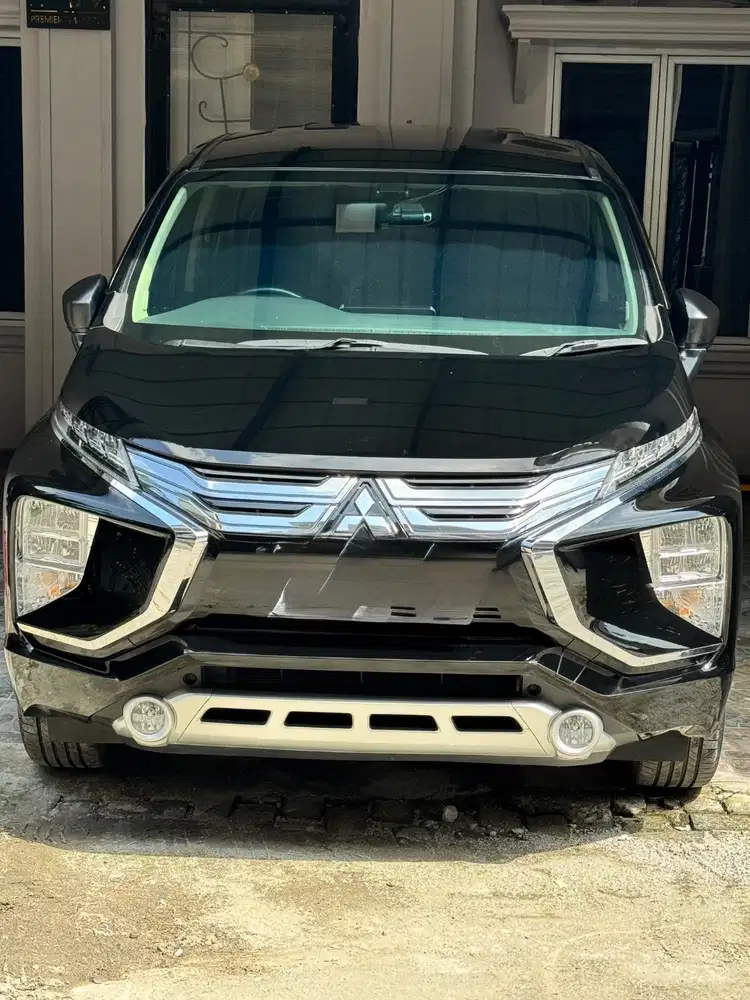 Mitsubishi Xpander sport MT Hitam 2021 KM Rendah
