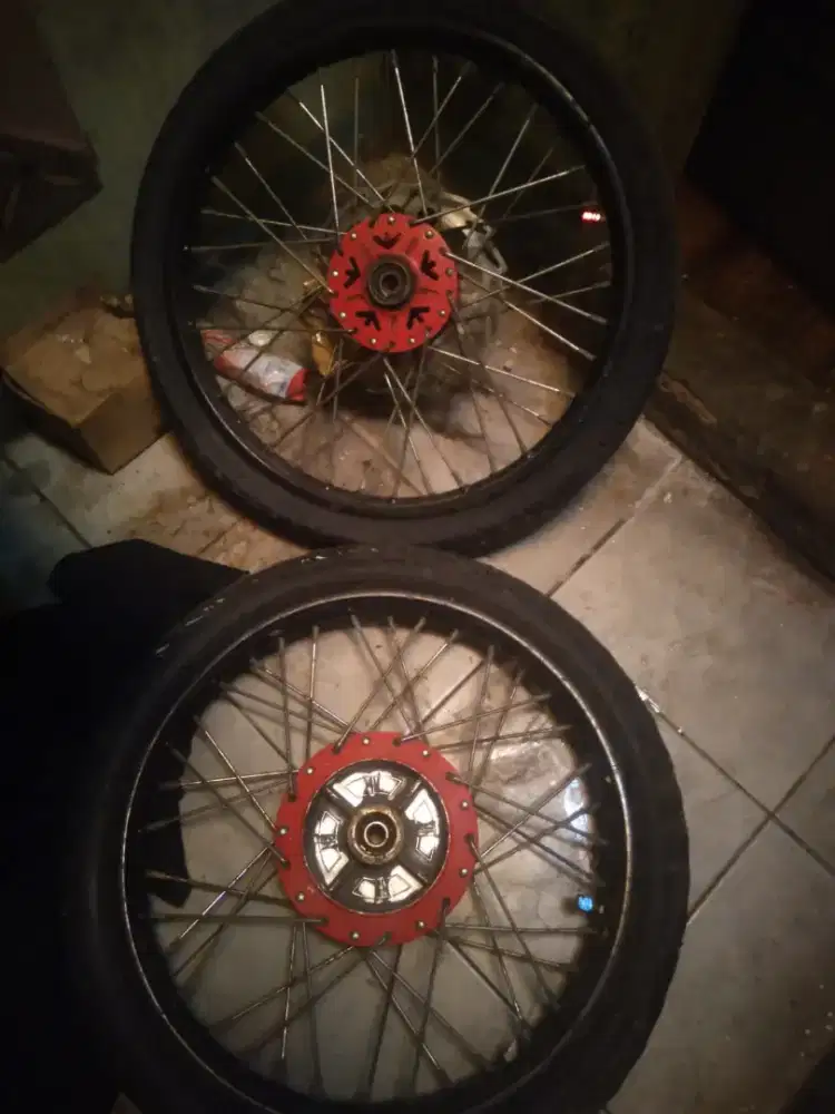 Jual pelek bekas motor vixson