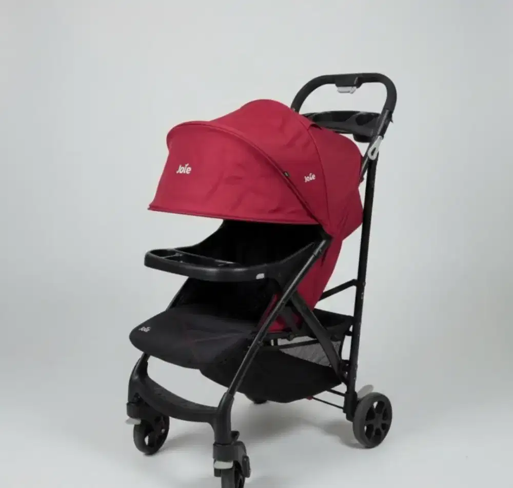 Stroller Joie  Merah - Milik Pribadi, Masih Bagus Jarang Pakai