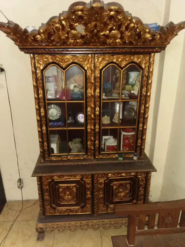 Lemari khas palembang