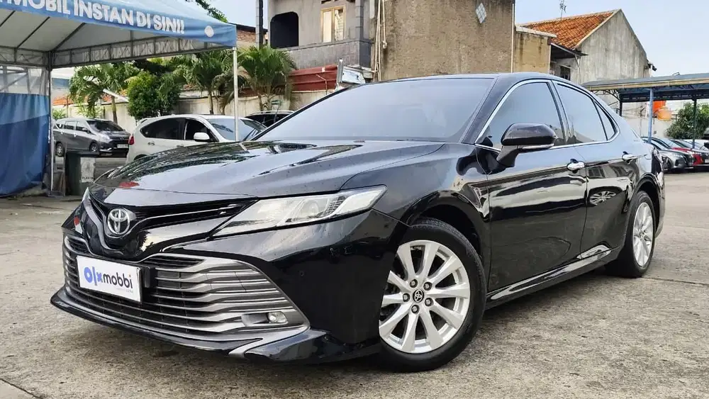 Pajak Panjang - Toyota Camry 2.5 V Bensin-AT 2019